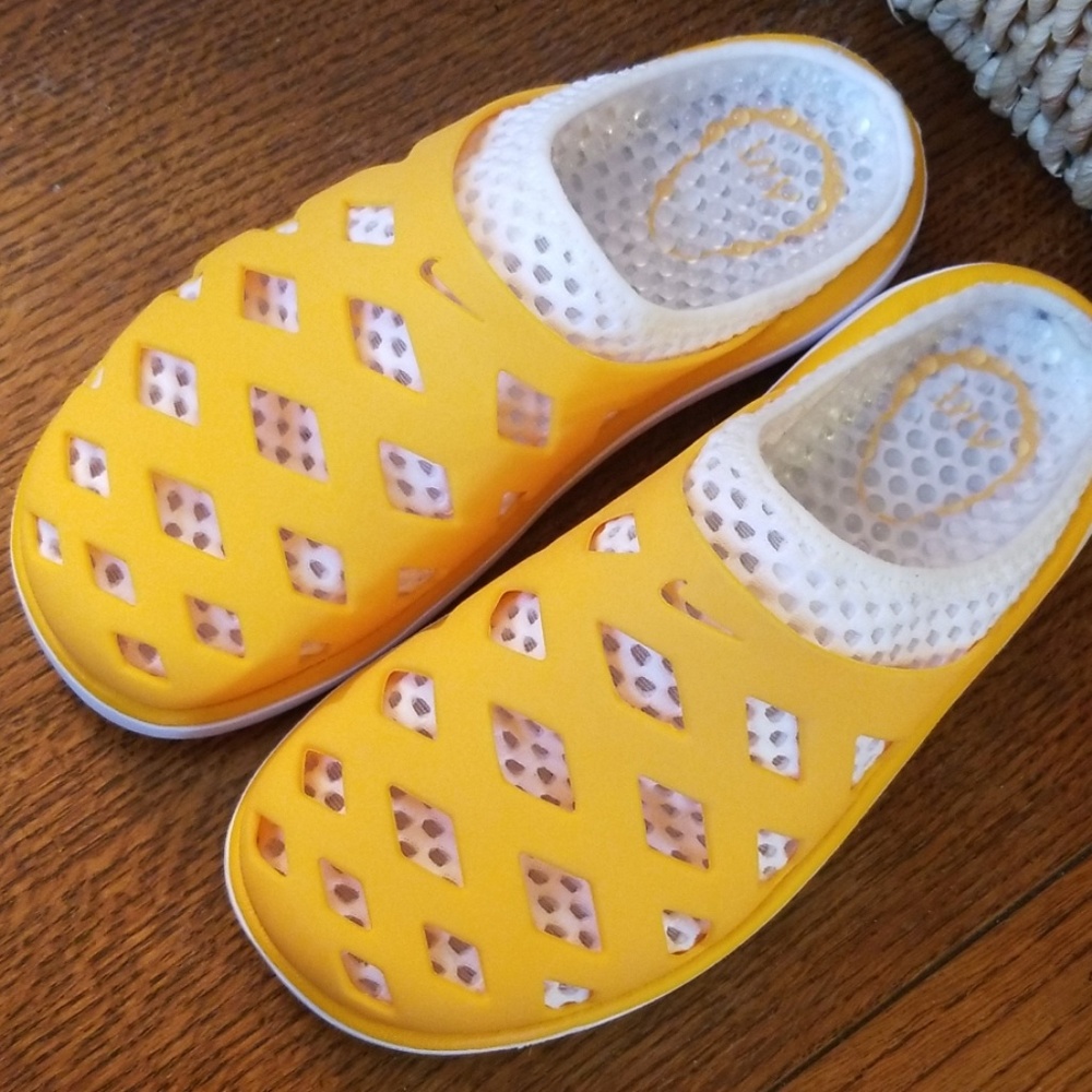 Sold - Picture 3 of 8